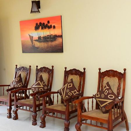 Airport Blessings Villa Katunayaka Extérieur photo