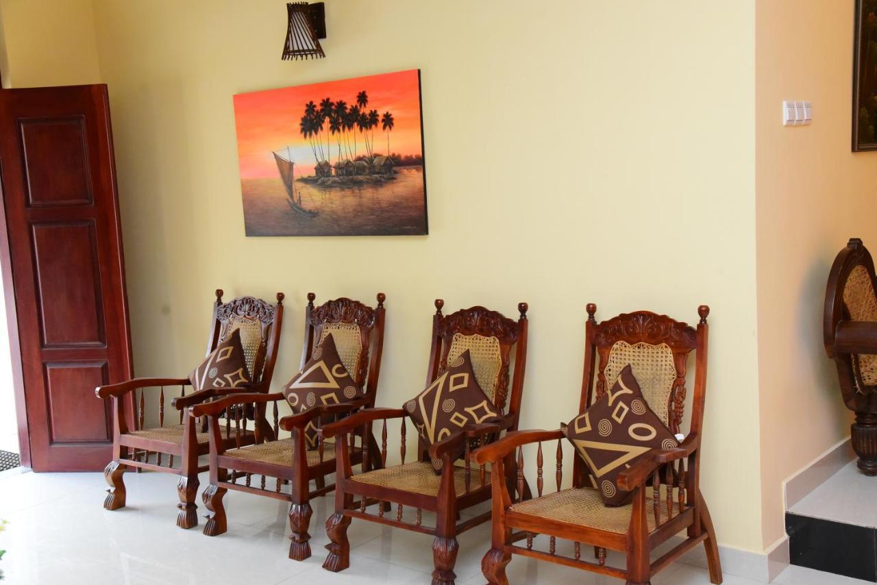 Airport Blessings Villa Katunayaka Extérieur photo